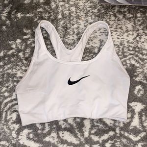 white nike sport bra